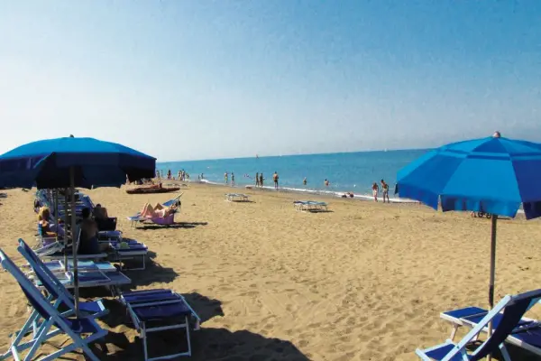 Camping Free Beach